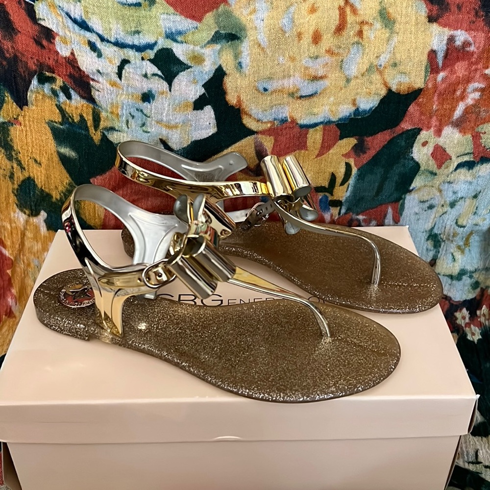 BCBGeneration Gold Size 7. Never worn!